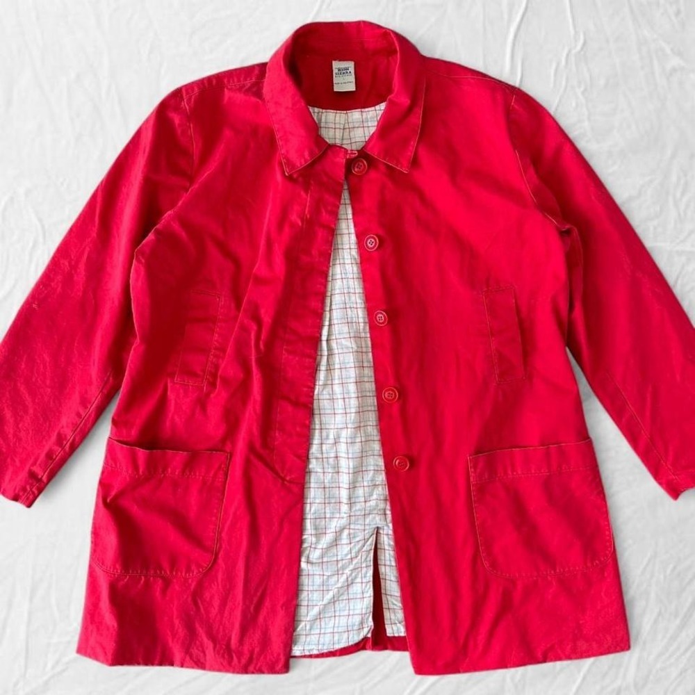 Vintage red car coat with plaid lining - Picture 2 of 8